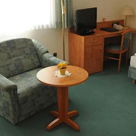 Alter Dorfkrug Am Kanal Hotel