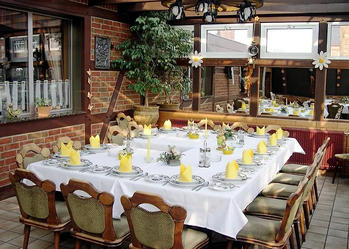 Alter Dorfkrug Am Kanal 3*